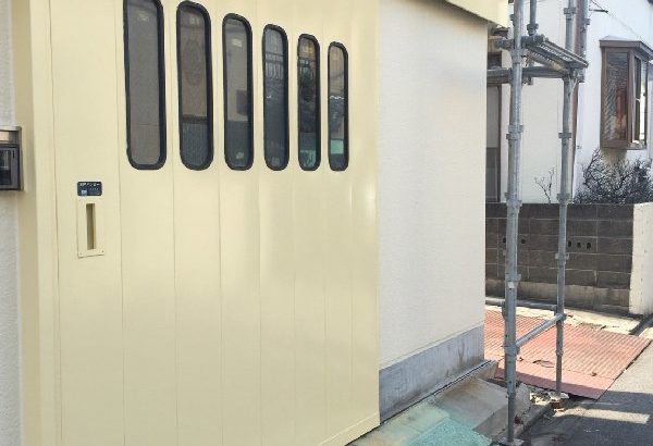 愛知県名古屋市港区　工場扉塗装　施工完了