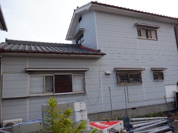 愛知県名古屋市中川区　外壁塗装　全景　施工前