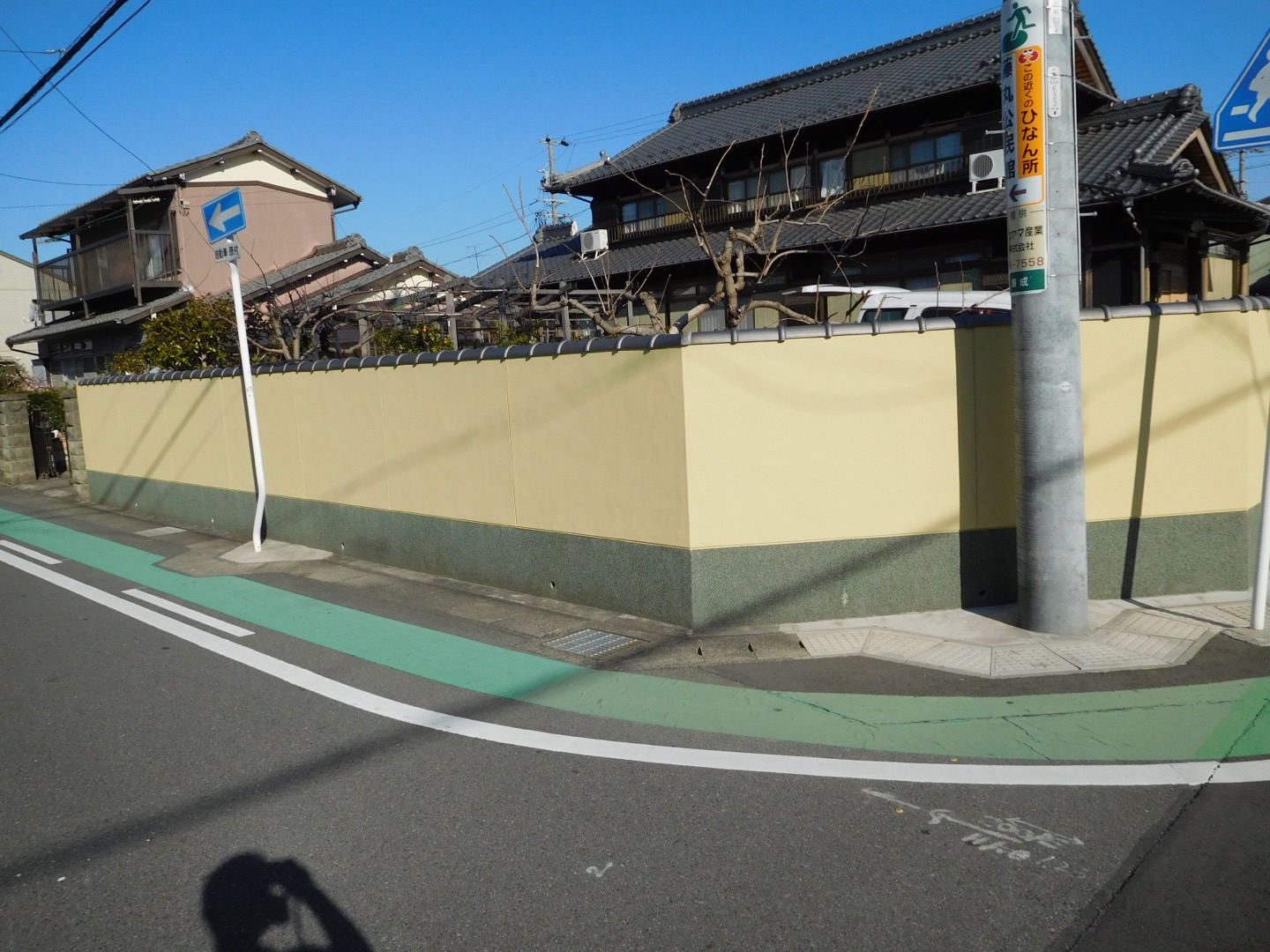 愛知県海部郡蟹江町　外構塗装　全景　施工完了