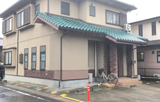 愛知県安城市　外壁塗装　全景　施工前