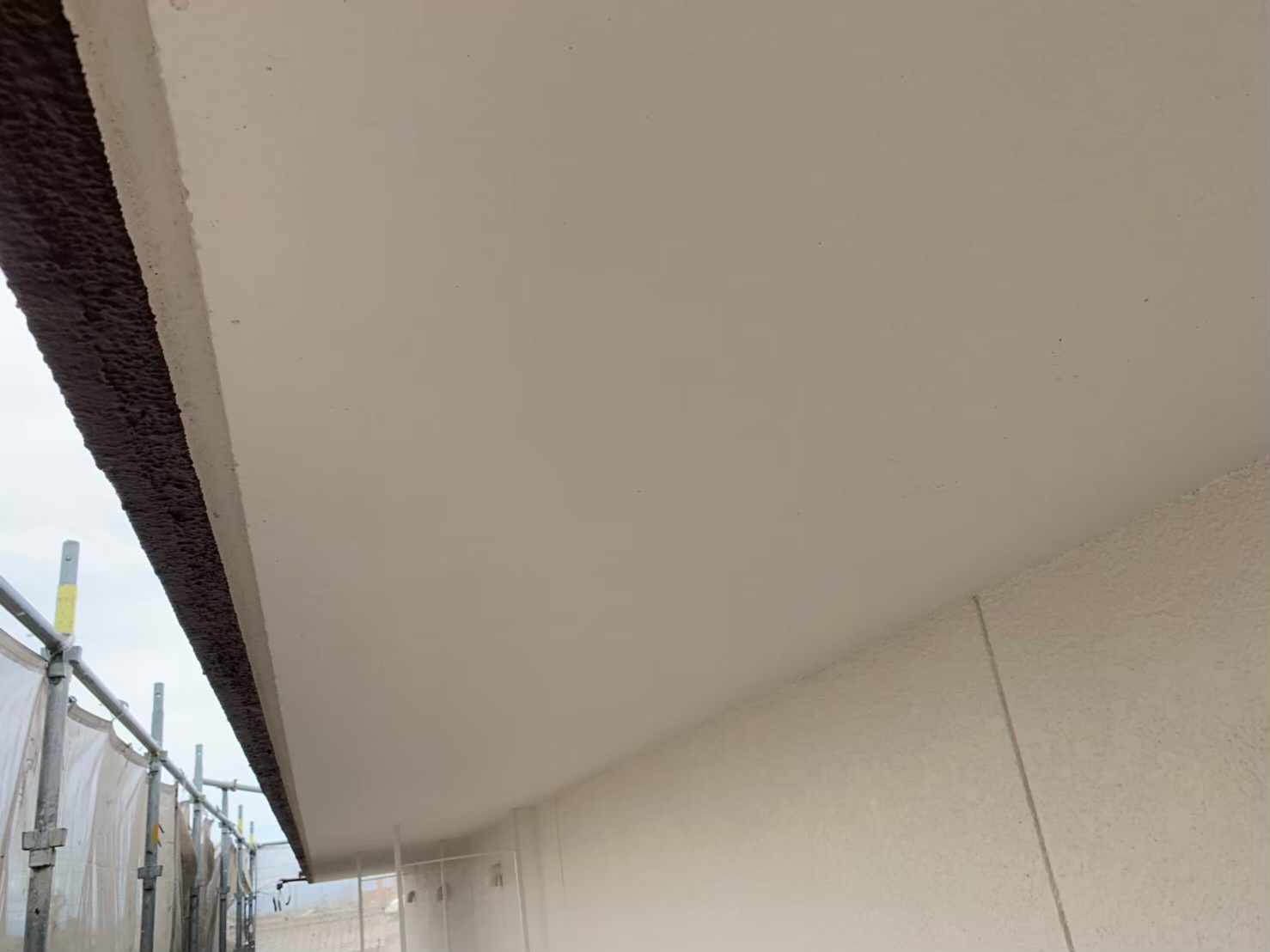 愛知県名古屋市港区　軒天塗装　施工完了
