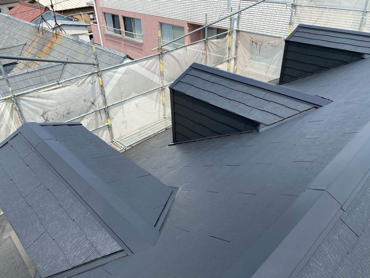 愛知県名古屋市北区　アパート　屋根塗装　施工完了