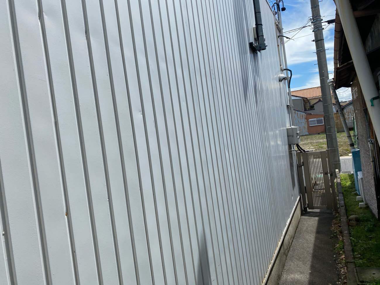 愛知県一宮市　店舗様　外壁塗装　トタン部　施工前