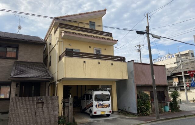 愛知県名古屋市港区　外壁塗装　全景　施工前