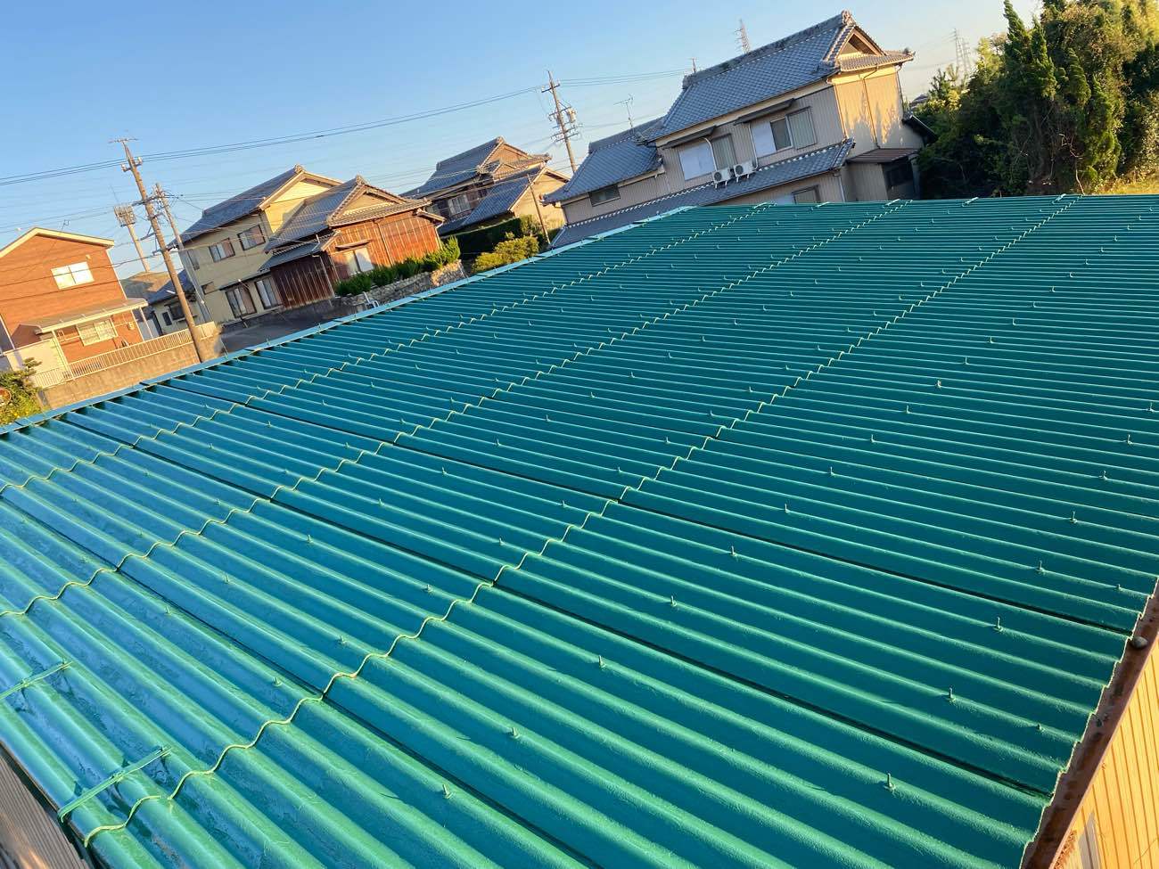 愛知県愛西市　折板屋根塗装　施工完了