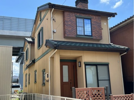 外壁塗装工事　超低汚染ﾘﾌｧｲﾝ 1000Si-IR　ﾊﾞｰﾁｸﾞﾚｰ　名古屋市中川区　施工事例　アートペインズ　アステック　施工前