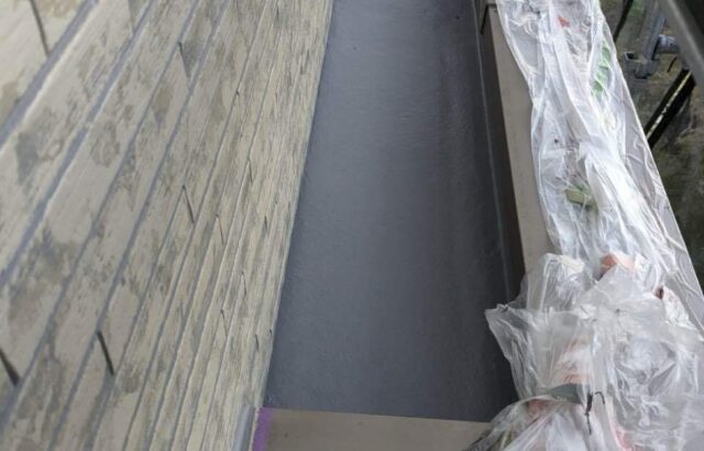 外壁塗装　名古屋市中川区　施工事例　アートペインズ　スズカファイン　無機有機ハイブリットEPO　WBアート　ベランダ防水　トップコート塗布