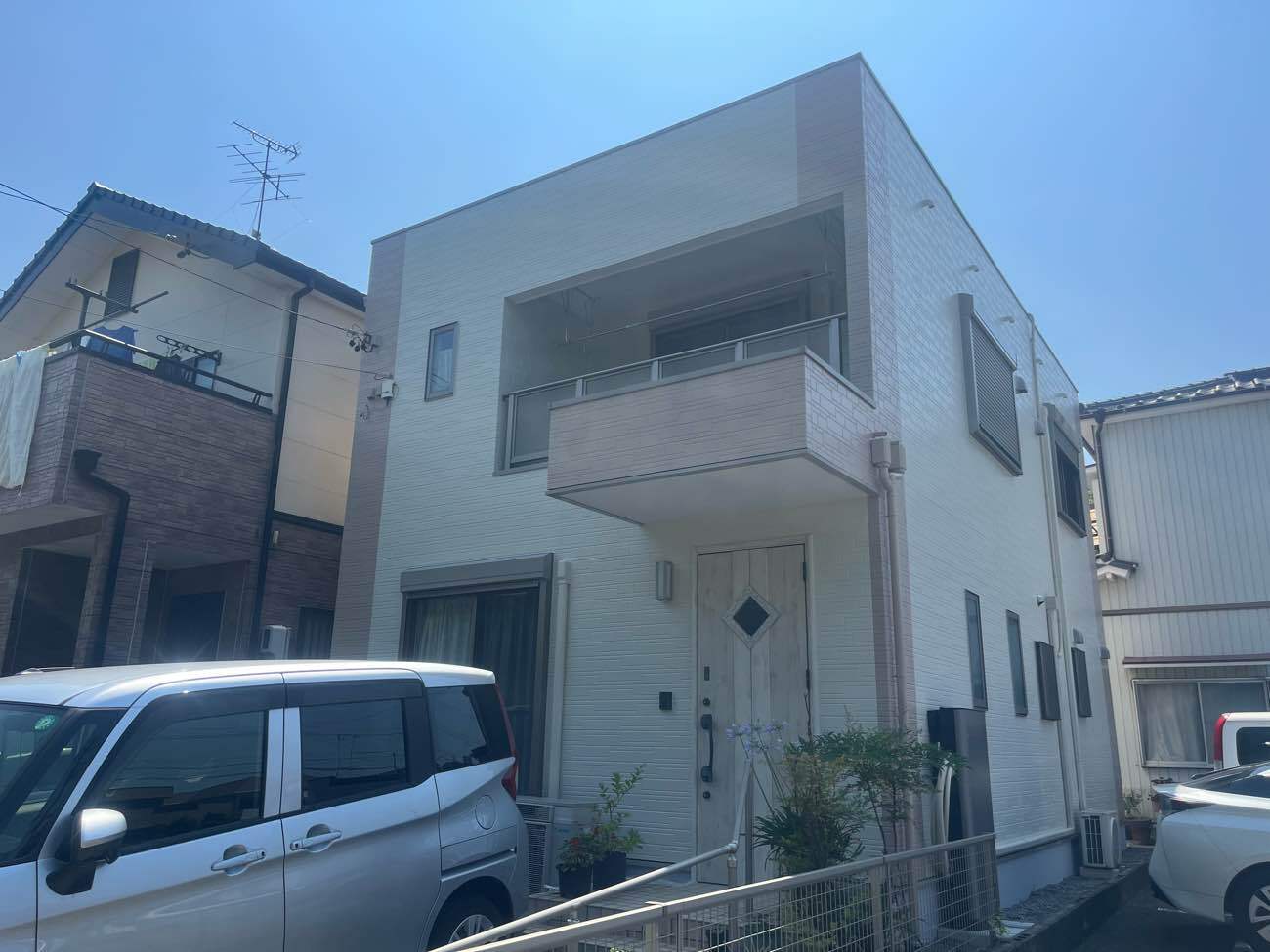 外壁塗装　ウルトラMUKI　PX-741　PX-723　名古屋市中川区　施工事例　アートペインズ　プレマテックス　施工後