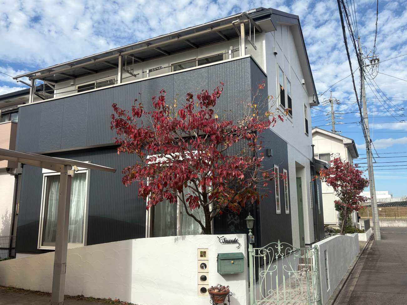 屋根工事　屋根カバー工法　横暖ルーフ　ﾌﾞﾗｯｸ　外壁塗装　グランデ　無機 　ﾒｲﾝ　PX-701　PX-707　清須市　施工事例　アートペインズ　プレマテックス　施工後