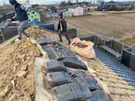 既存屋根材撤去