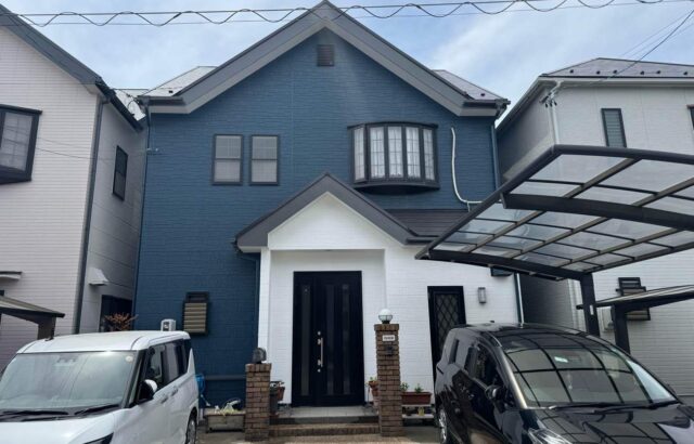 外壁塗装　超低汚染ﾘﾌｧｲﾝ弾性1000MS-IR　ﾏｳﾝﾃﾝﾌﾞﾙｰ　ｼﾙｷｰﾎﾜｲﾄ　屋根塗装　超低汚染ﾘﾌｧｲﾝ500Si-IR　ｽﾚｰﾄｸﾞﾚｰ　一宮市　施工事例　アートペイント　アステックペイント　施工後　完工