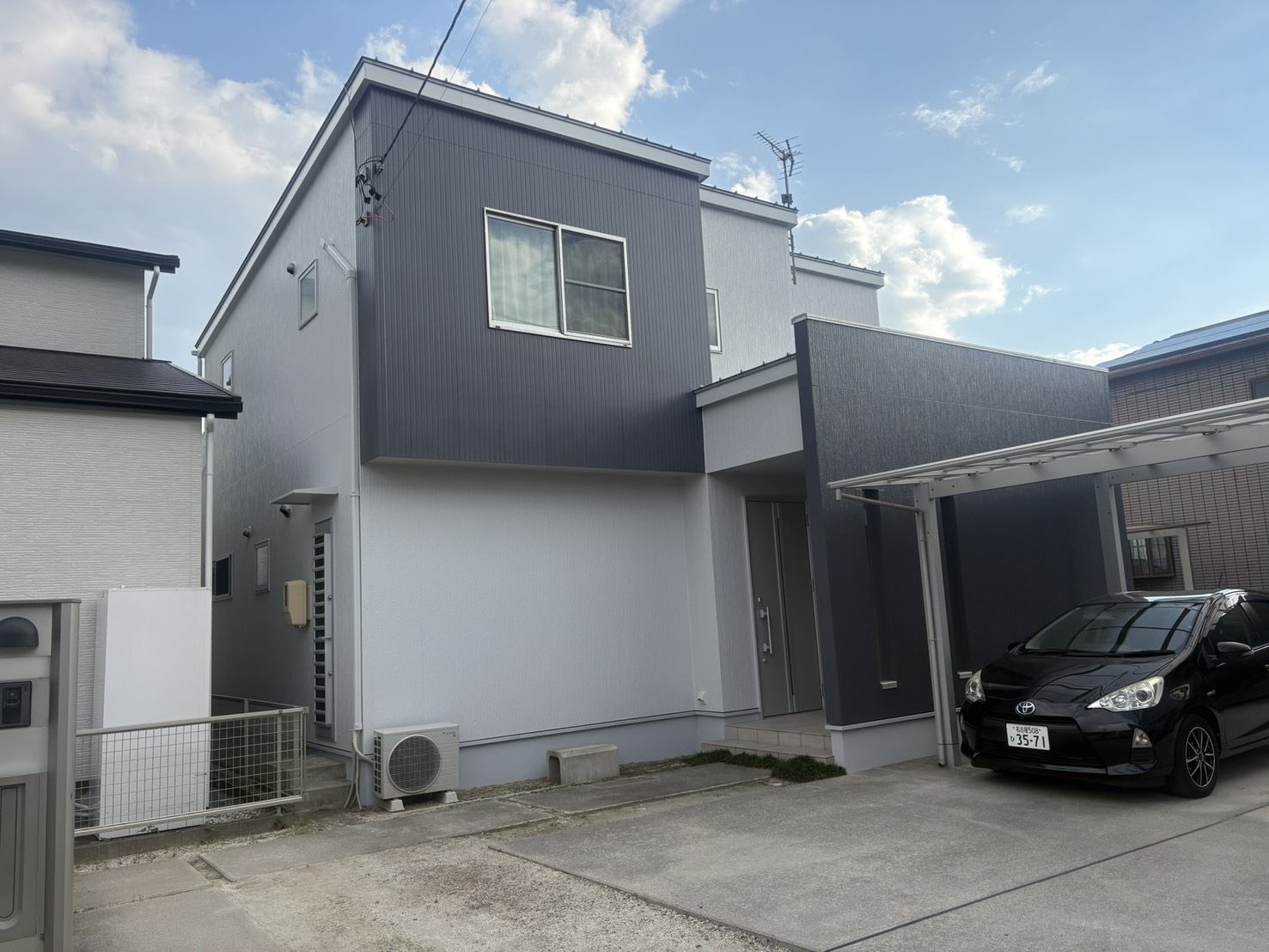 外壁塗装　超低汚染ﾘﾌｧｲﾝ弾性1000MS-IR　　ﾊﾟｰﾙｸﾞﾚｲ　ﾆﾝﾊﾞｽ　屋根塗装　超低汚染ﾘﾌｧｲﾝ500無機-IR　ｸﾚﾀｸﾞﾚｰ　名古屋市中川区　施工事例　アートペインズ　アステックペイント　施工後